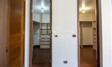 Casa en venta de 4 dorm. en Colina