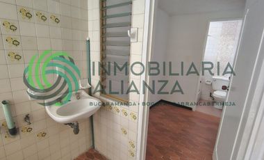 apartamento en arriendo en cabecera del llano. Cod A2046