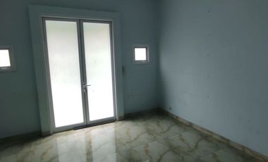 DISEWAKAN RUMAH 2 LANTAI STRATEGIS @ SAYAP RIAU MARTADINATA