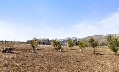 Casa en venta de 4 dorm. en Colina