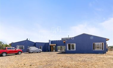 Casa en venta de 4 dorm. en Colina