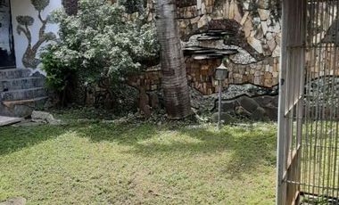 xyiwr.Rumah Jl Jemursari Siap Huni Hadap Utara Listrik 2200