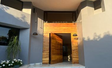 Casa en calle cerrada en Venta en Jardines del Pedregal