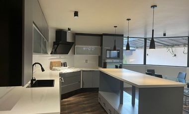Casa en calle cerrada en Venta en Jardines del Pedregal