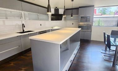 Casa en calle cerrada en Venta en Jardines del Pedregal