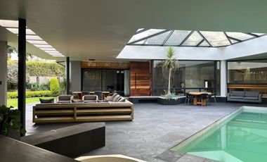 Casa en calle cerrada en Venta en Jardines del Pedregal