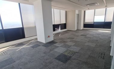 RENTA DE OFICINA COMERCIAL EN TORRE OMEGA ZONA DE ZAVALETA.