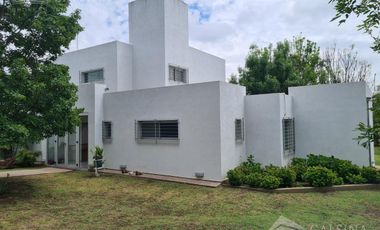B° privado Bosque Alegre -  Villa Allende - Casa 3 dormitorios en venta