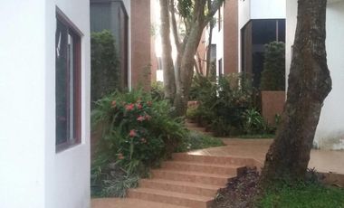 Casas en conjunto residencial en Boca del Rio a orilla del rio con alberca