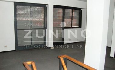 Importante local comercial en esquina, zona céntrica
