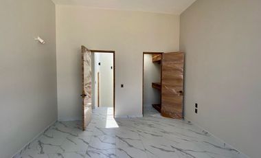 Casa en Fraccionamiento en Lomas de Atzingo Cuernavaca - ROQ-1189-Fr