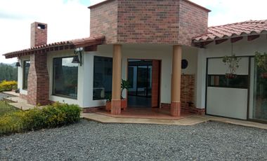 Se Vende Hermosa  Finca Con Casa Campestre En El Retiro, Antioquia