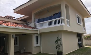 Espaciosa Residencia en Santa Clara (TPJ)