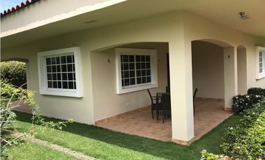Espaciosa Residencia en Santa Clara (TPJ)