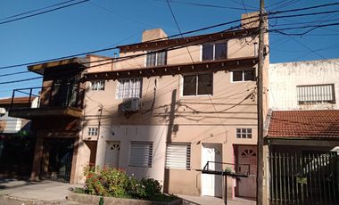 Departamento de 2 Ambientes en San Martín a una cuadra de Av. Balbin