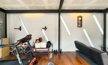 Rumah Hook 11 Menit ke Puri Indah Mall Siap Huni Hadap Utara J-44441