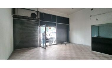 Se Alquilan Locales en Via España desde $1500, sobre via principal!!