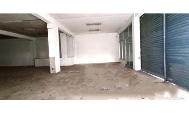 Se Alquilan Locales en Via España desde $1500, sobre via principal!!