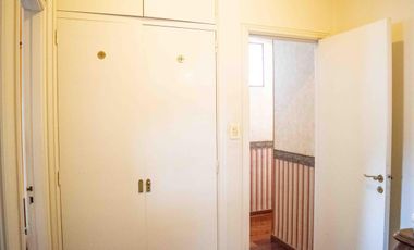 Casa en venta 4 ambientes con cochera y dependencia en Martinez