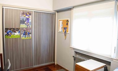 Casa en venta 4 ambientes con cochera y dependencia en Martinez