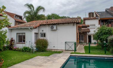 Casa en venta 4 ambientes con cochera y dependencia en Martinez