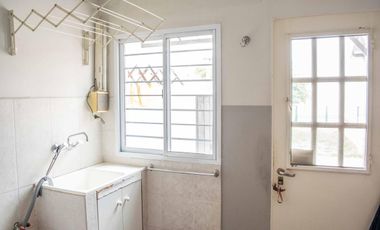 Casa en venta 4 ambientes con cochera y dependencia en Martinez