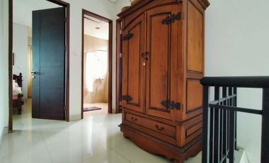 Town House di Cilandak dg Taman & Kondisi Furnished HSE-A0478