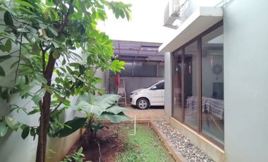 Town House di Cilandak dg Taman & Kondisi Furnished HSE-A0478