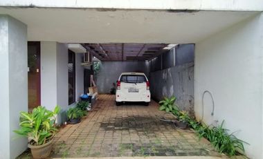 Town House di Cilandak dg Taman & Kondisi Furnished HSE-A0478