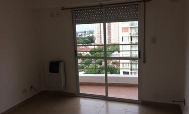 Departamento dos ambientes amplio, centro de San Miguel.