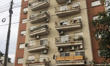 Departamento dos ambientes amplio, centro de San Miguel.