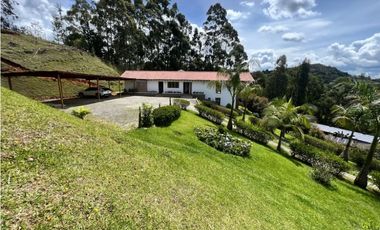 Casa Campestre en Rionegro, sector Tunel de Oriente