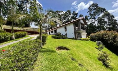 Casa Campestre en Rionegro, sector Tunel de Oriente