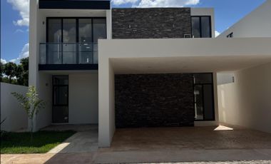 Casa en venta en Mérida de 4 recámaras ENTREGA INMEDIATA