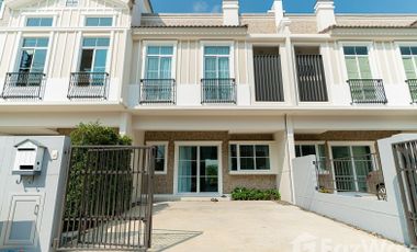 3 Bedroom Townhouse for sale at Indy Bangna Ramkhaemhaeng 2