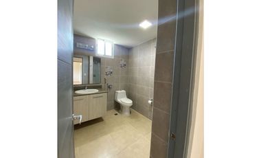 Se Alquila  Apartamento Amoblado, Costa Verde