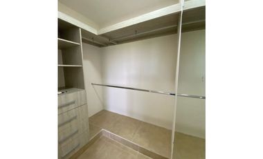 Se Alquila  Apartamento Amoblado, Costa Verde