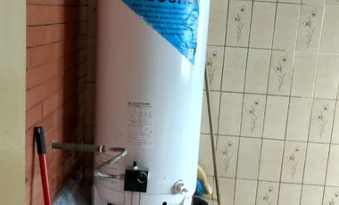 VENTA BARRIO BELGRANO ECUADOR 125 CASA 2 HABITACIONES 180 m2 CUBIERTOS 270m2 DE TERRENO