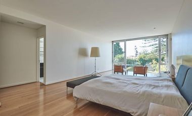 Casa / residencia 5 ambientes en venta - Barrio Parque