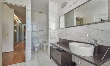 Casa / residencia 5 ambientes en venta - Barrio Parque