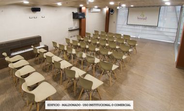 edificio en arriendo/venta en maldonado. Cod A5062