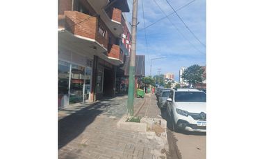 Venta de  excelente local comercial en Paseo 107 y avda. 3
