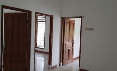 Rumah Kondisi siap pakai Jl Jemursari