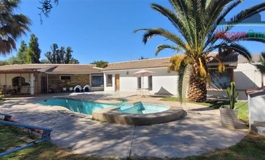 Casa en venta de 6 dorm. en Copiapó
