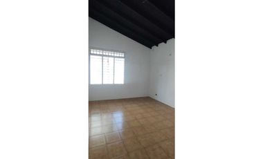 Casa comercial o residencial en arriendo