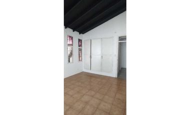 Casa comercial o residencial en arriendo