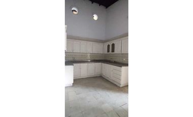 Casa comercial o residencial en arriendo