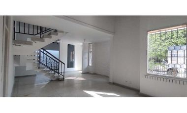 Casa comercial o residencial en arriendo