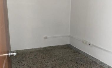 casa en arriendo en la riviera. Cod A1604