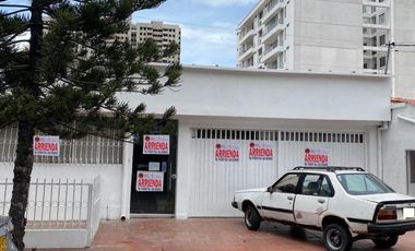 casa en arriendo en la riviera. Cod A1604